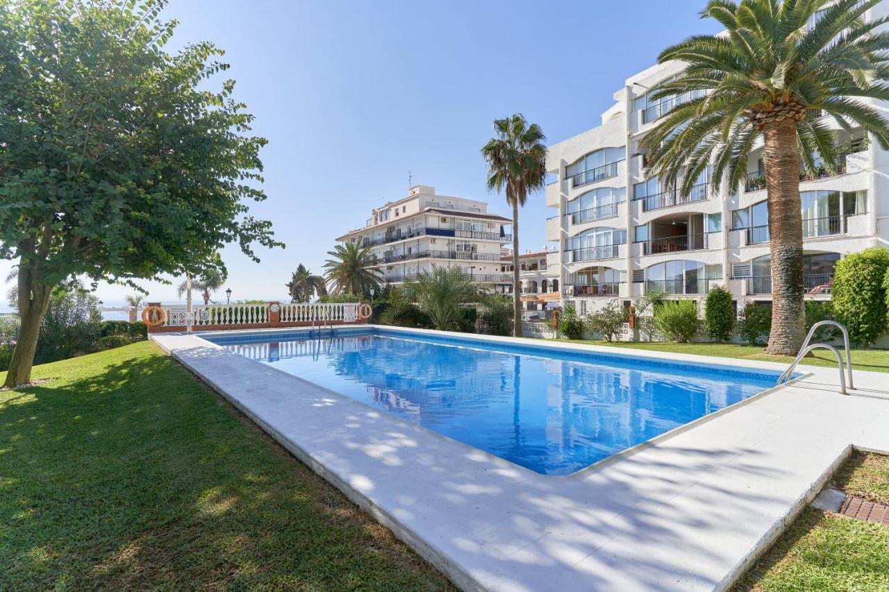 Carabeo 23- Acceso A La Playa Apartamento Nerja Exterior foto
